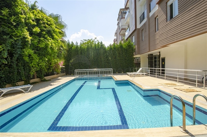 Квартира 2+1 с мебелью в 250 метрах от моря в Анталии