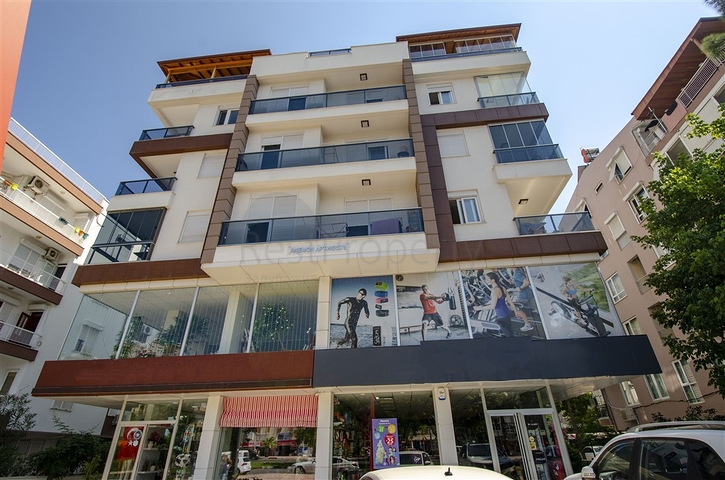 Квартира 2+1 с мебелью в 250 метрах от моря в Анталии