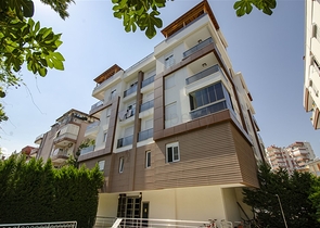 Квартира 2+1 с мебелью в 250 метрах от моря в Анталии