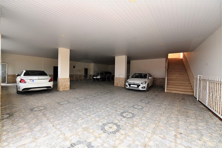 Двухэтажная вилла в районе Каргыджак