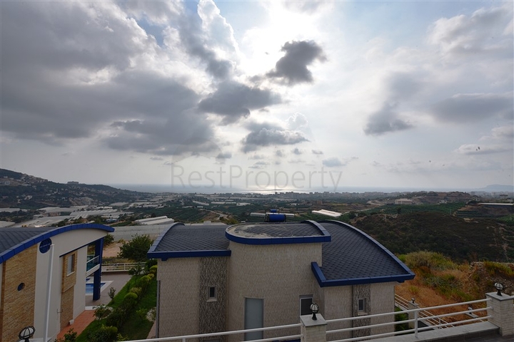 Двухэтажная вилла в районе Каргыджак