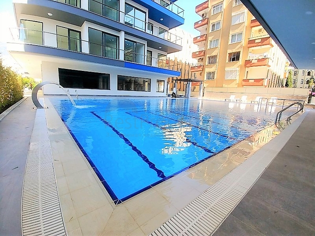 Трехкомнатная квартира в новом современном комплексе