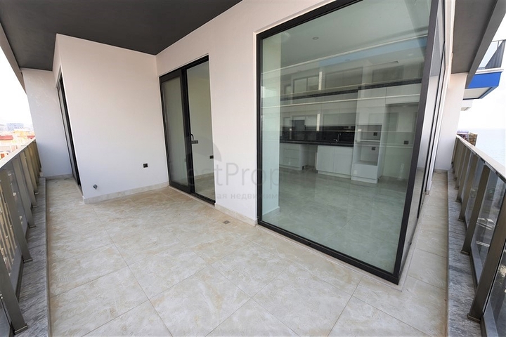 Трехкомнатная квартира в новом современном комплексе