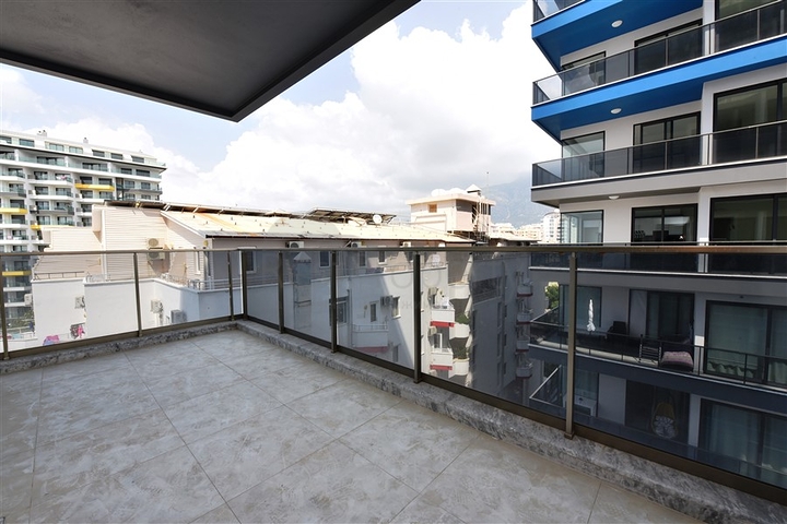 Трехкомнатная квартира в новом современном комплексе