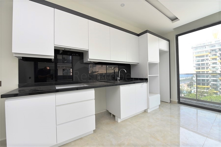 Трехкомнатная квартира в новом современном комплексе