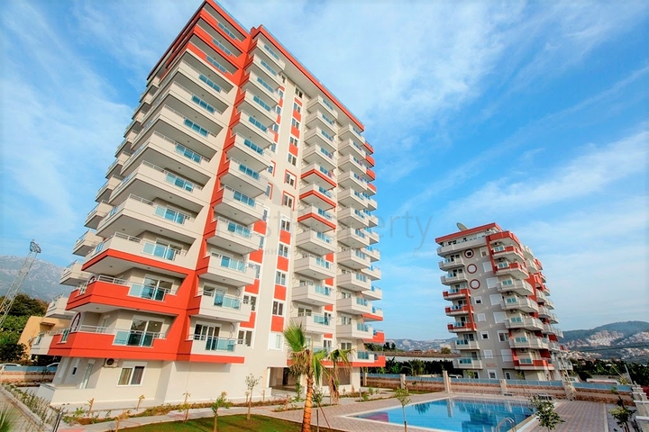 Квартира с тремя спальнями в Махмутларе