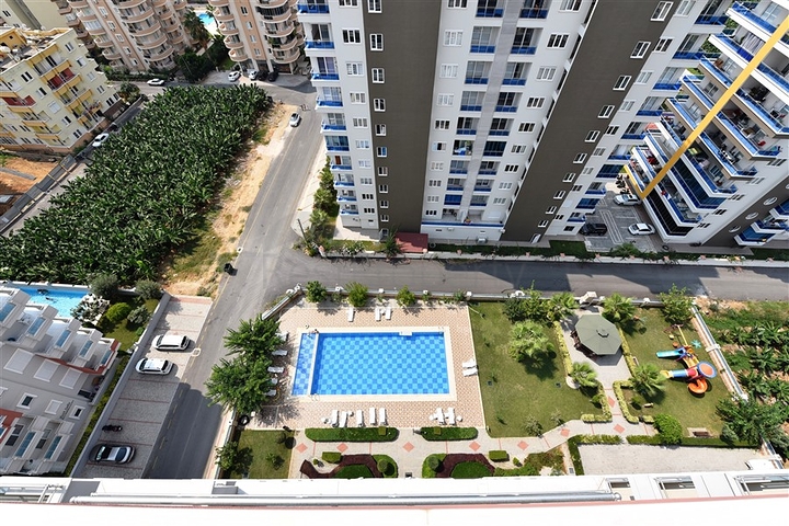 Квартира с тремя спальнями в Махмутларе