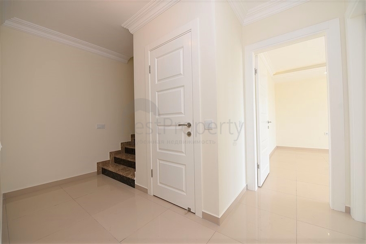 Квартира с тремя спальнями в Махмутларе