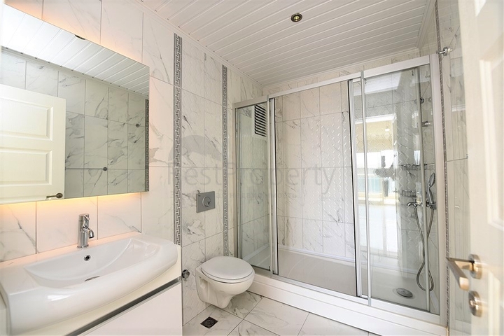 Квартира с тремя спальнями в Махмутларе