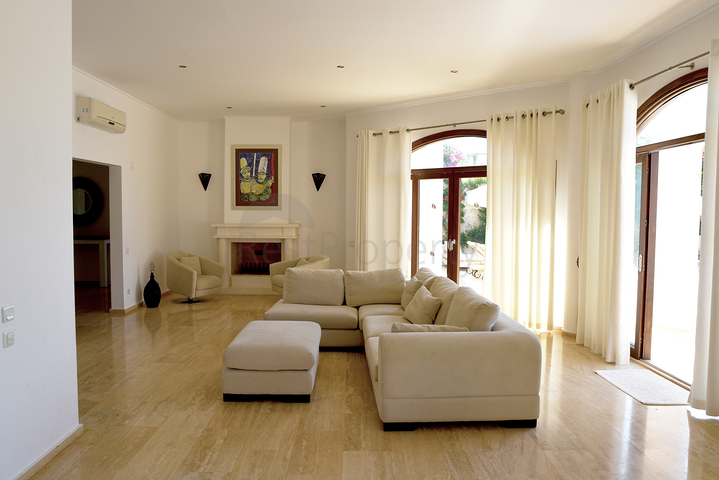 Эксклюзивные виллы 5+1 с видом на море в Калкане