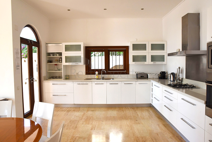 Эксклюзивные виллы 5+1 с видом на море в Калкане