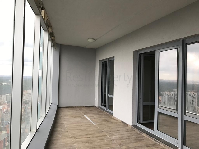 Двухкомнатная квартира с балконом в знаменитом комплексе