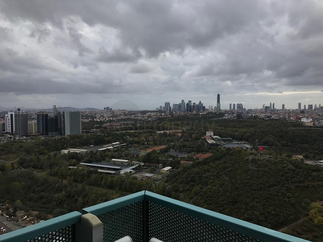 Двухкомнатная квартира с балконом в знаменитом комплексе