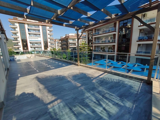 Вилла с собственным бассейном в Джикджилли