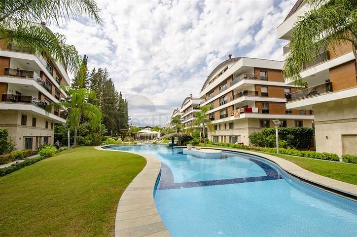 Квартира 3+1 в комплексе премиум класса в Унжалы Коньяалты 