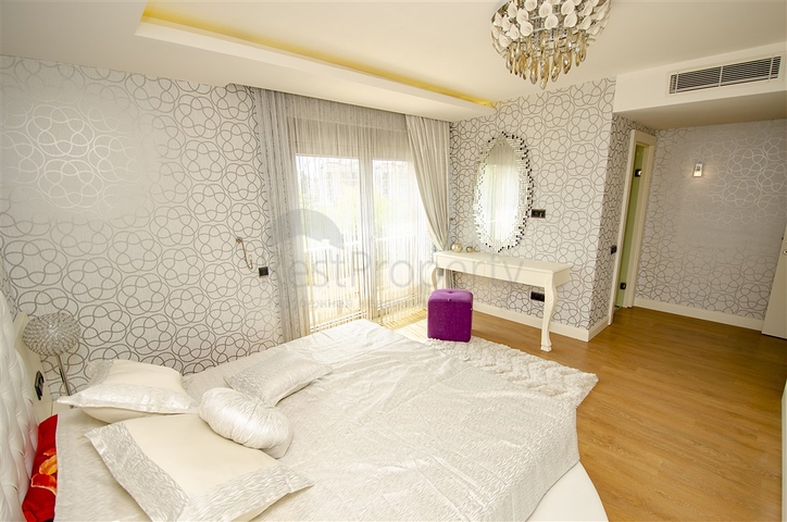 Квартира 3+1 в комплексе премиум класса в Унжалы Коньяалты 