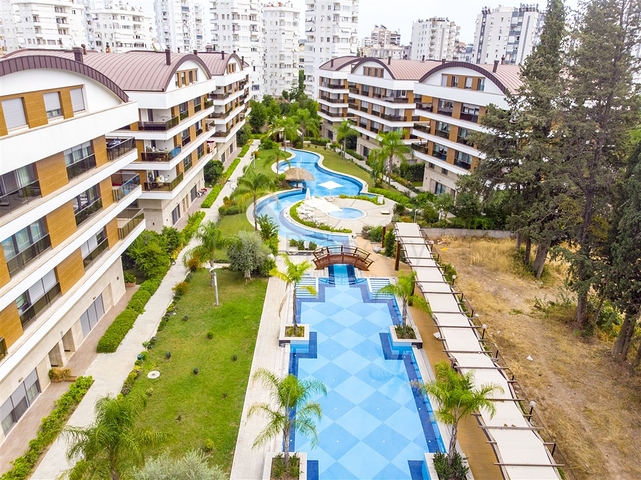 Квартира 3+1 в комплексе премиум класса в Унжалы Коньяалты 