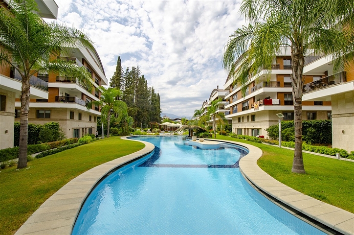 Квартира 3+1 в комплексе премиум класса в Унжалы Коньяалты 