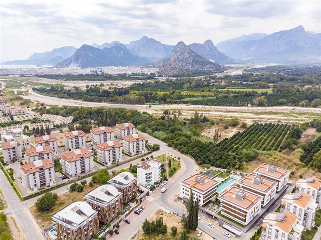 Квартира 3+1 в комплексе премиум класса в Унжалы Коньяалты 