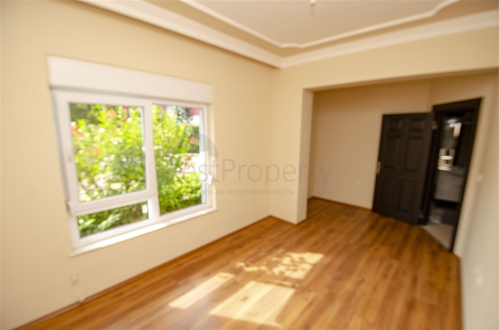 Двухкомнатная квартира с отдельной кухней в Арапсую Коньяалты 