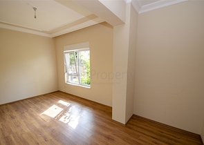 Двухкомнатная квартира с отдельной кухней в Арапсую Коньяалты 