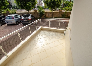 Двухкомнатная квартира с отдельной кухней в Арапсую Коньяалты 