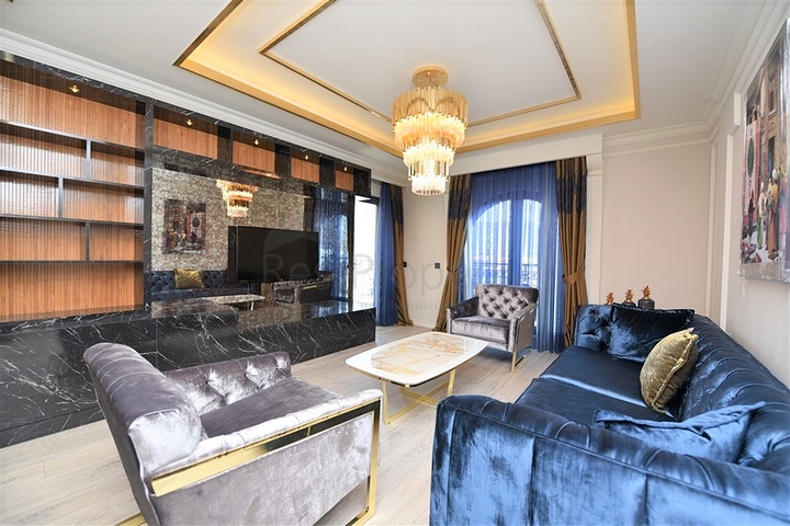 Меблированная трёхкомнатная квартира в элитном комплексе