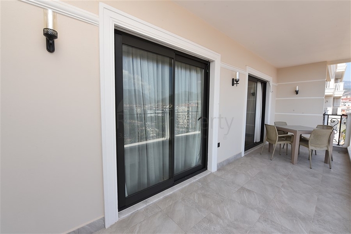 Меблированная трёхкомнатная квартира в элитном комплексе