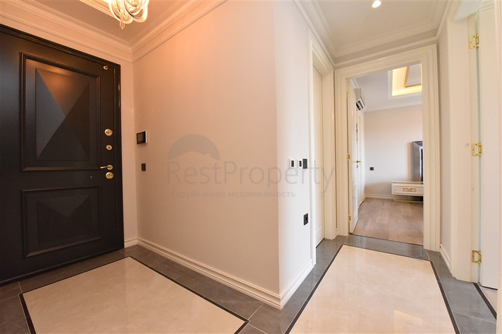 Меблированная трёхкомнатная квартира в элитном комплексе