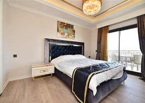 Меблированная трёхкомнатная квартира в элитном комплексе