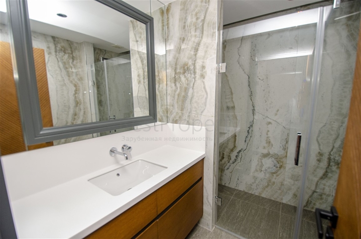 Элитный проект на первой береговой линии в районе Лара Анталья