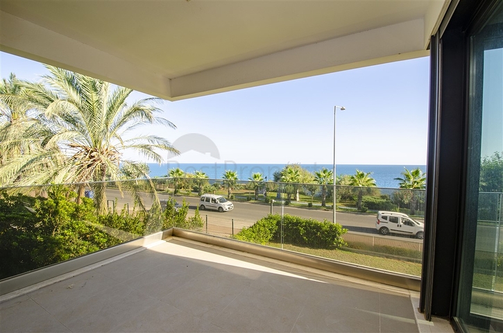 Элитный проект на первой береговой линии в районе Лара Анталья