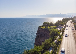 Элитный проект на первой береговой линии в районе Лара Анталья