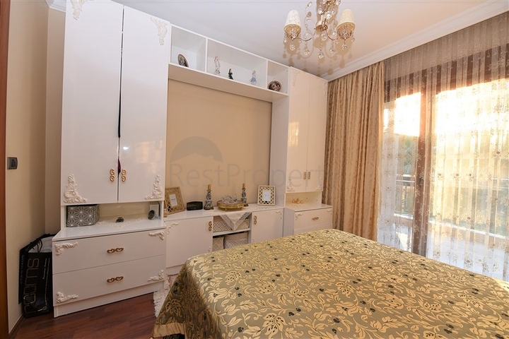 Квартира в комплексе на первой береговой линии в центре Алании