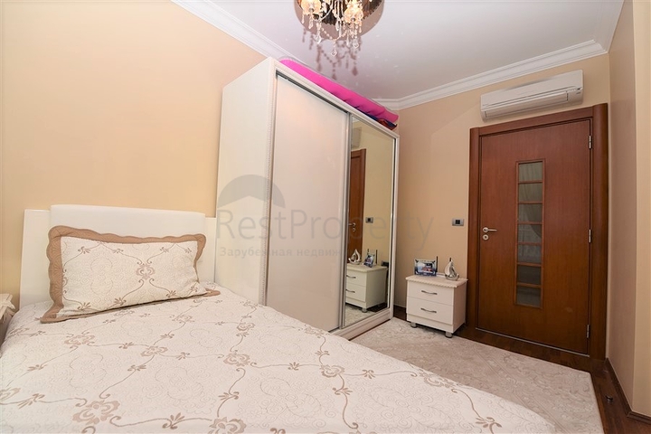 Квартира в комплексе на первой береговой линии в центре Алании