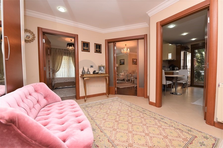 Квартира в комплексе на первой береговой линии в центре Алании