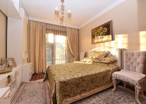 Квартира в комплексе на первой береговой линии в центре Алании