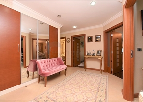 Квартира в комплексе на первой береговой линии в центре Алании