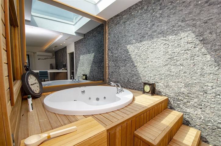 Вилла 6+1 с мебелью в районе Молла Юсуф Коньяалты 