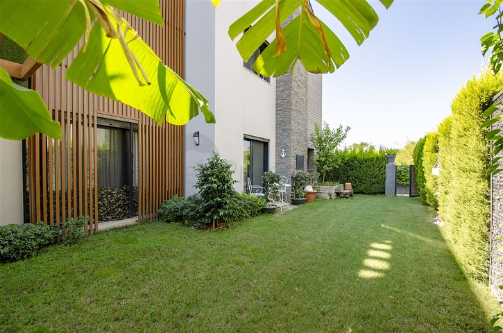 Вилла 6+1 с мебелью в районе Молла Юсуф Коньяалты 