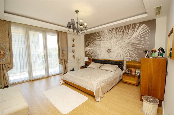 Вилла 6+1 с мебелью в районе Молла Юсуф Коньяалты 