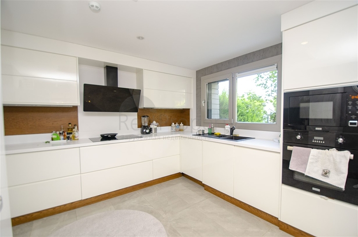 Вилла 6+1 с мебелью в районе Молла Юсуф Коньяалты 