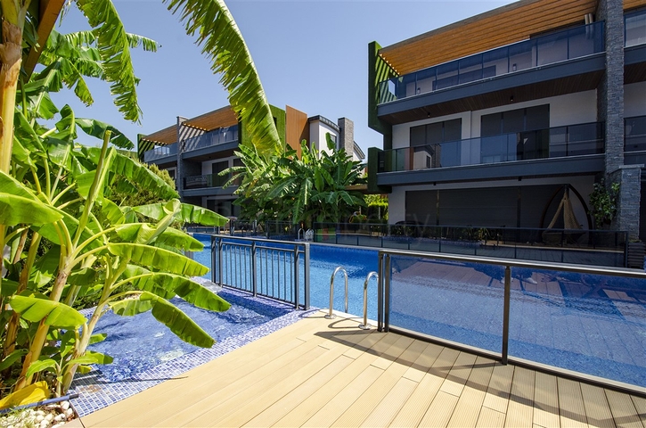 Вилла 6+1 с мебелью в районе Молла Юсуф Коньяалты 