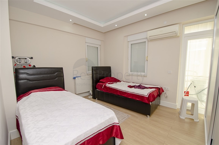 Квартира 2+1 в 150 м от пляжей Коньяалты в Анталии