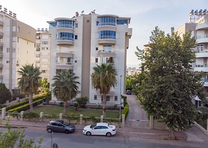 Квартира 2+1 в 150 м от пляжей Коньяалты в Анталии