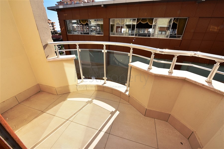 Просторная квартира в центре района Махмутлар