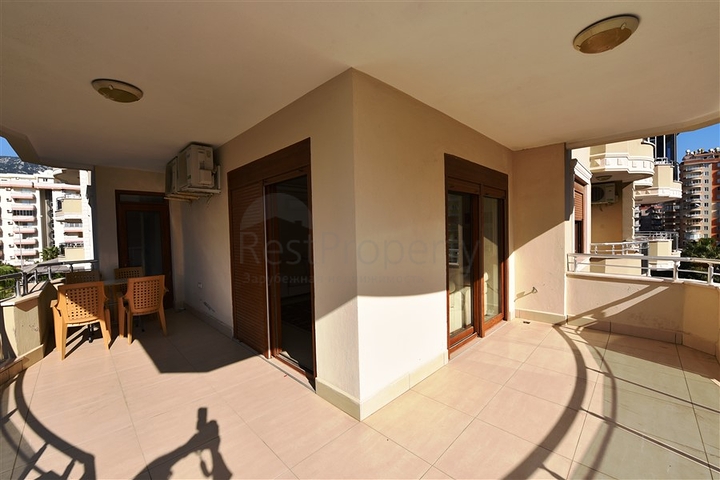 Просторная квартира в центре района Махмутлар