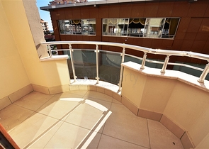 Просторная квартира в центре района Махмутлар