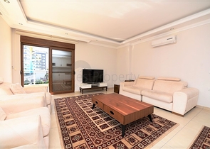 Просторная квартира в центре района Махмутлар