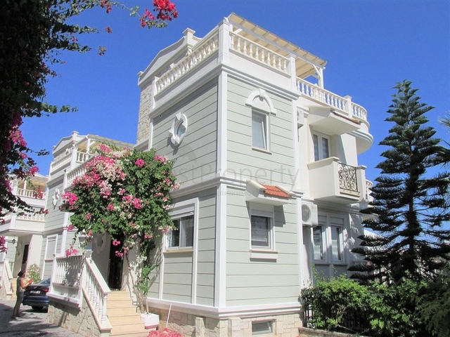 Вилла в комплексе в Конаклы